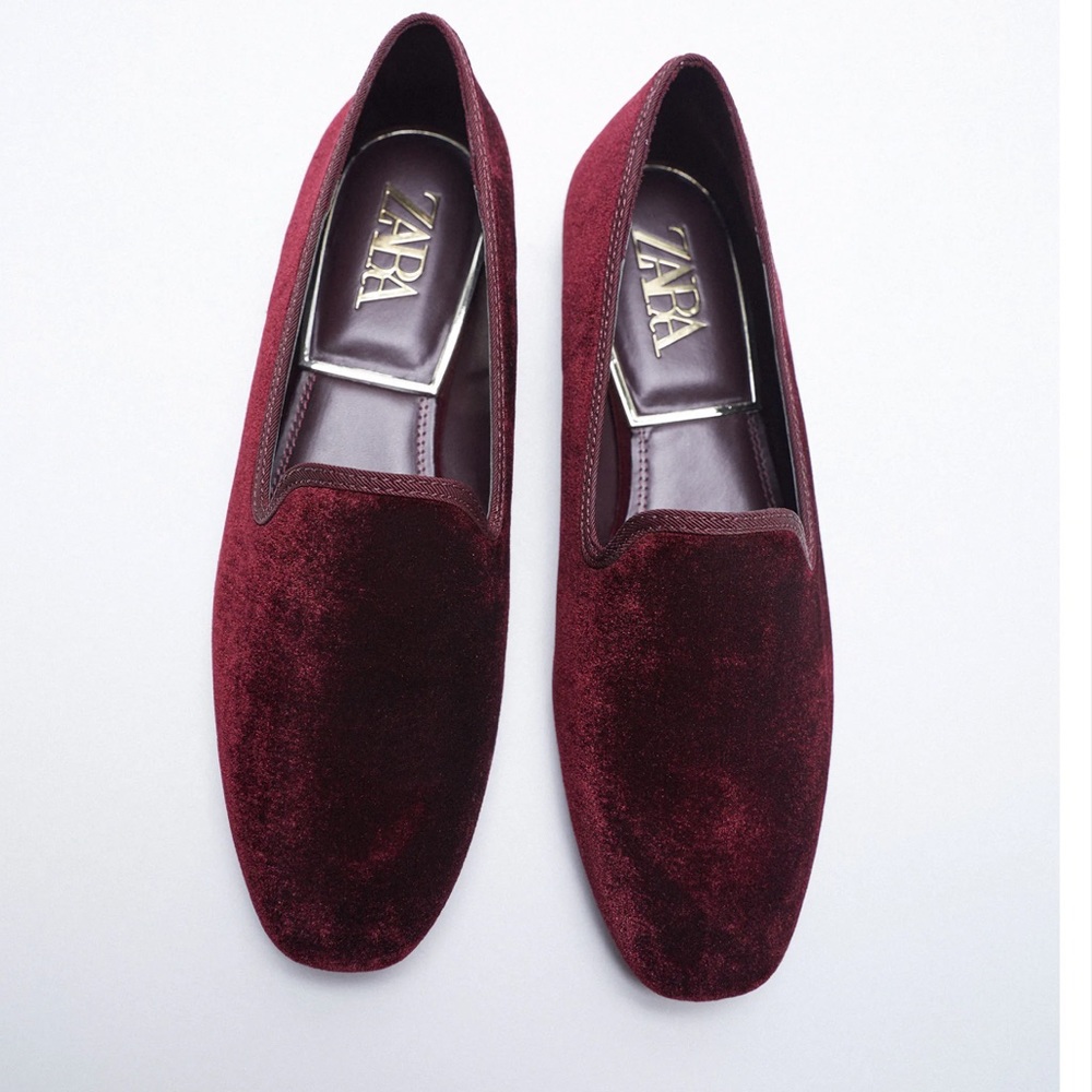 Zara Low-Heeled Velvet Shoe size 36